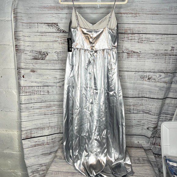 Alexa B Nites Women's Maxi Evening Dress Size 8 Silver NWT - Picture 5 of 6